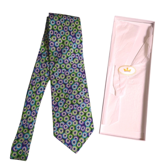 VERA BRADLEY Vintage Floral 100% Silk Tie New in Box - Picture 7 of 7